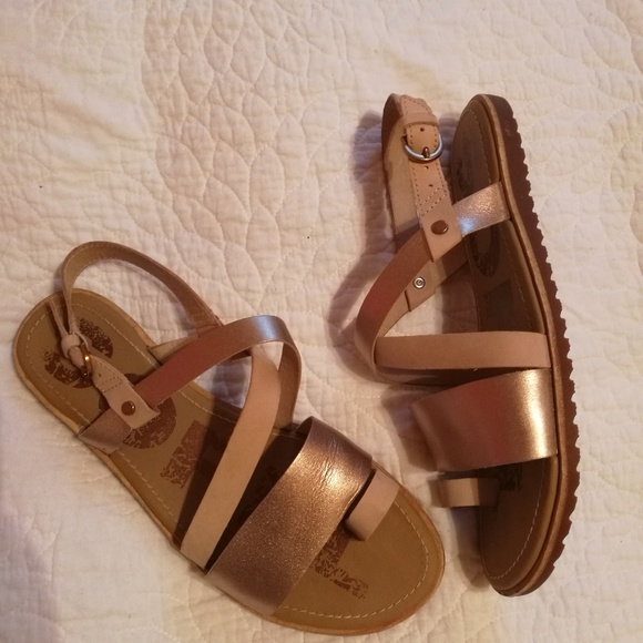 ella criss cross sandal sorel